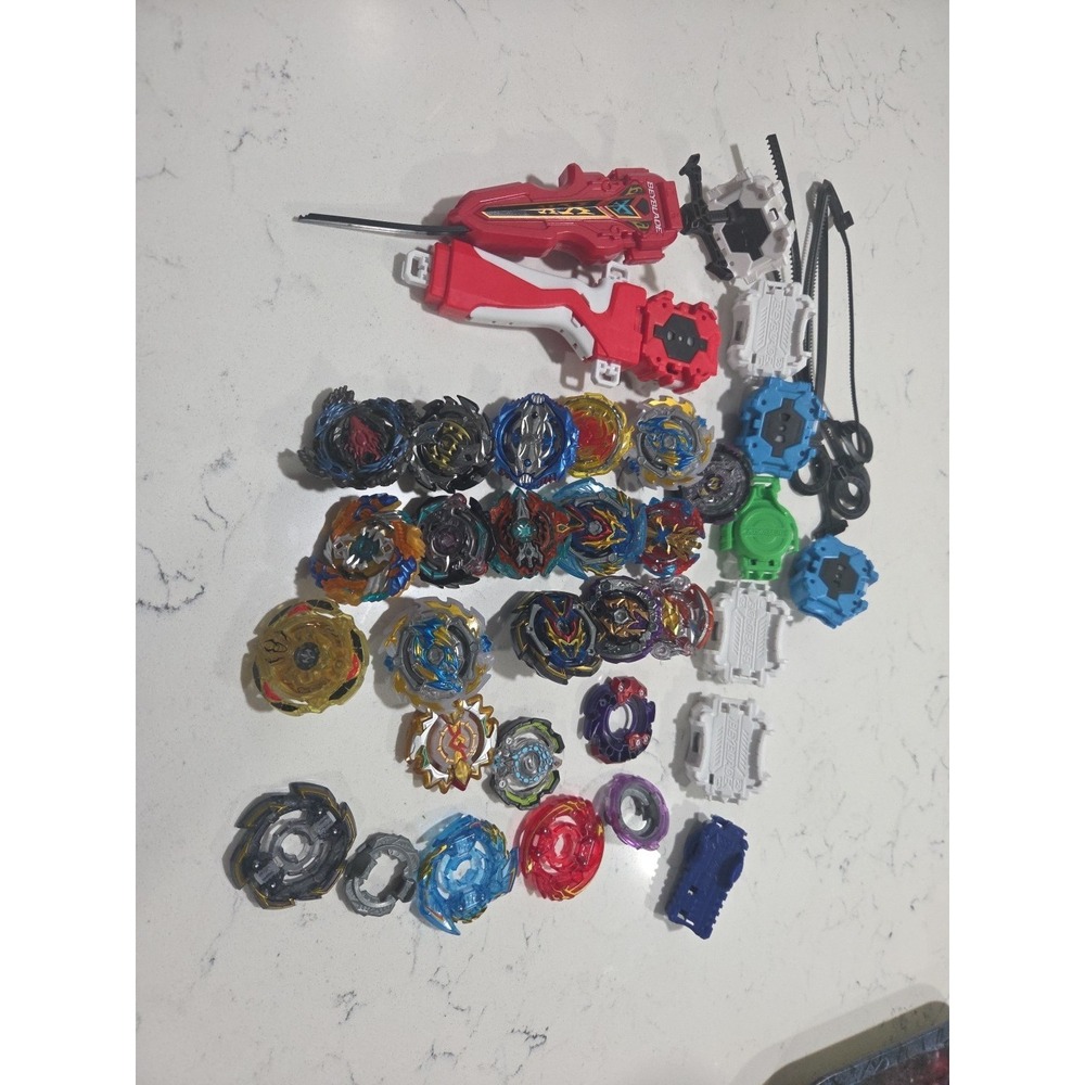 BEYBLADE Lot of 16 TAKARA TOMY WITH LAUNCHERS &‎ ACCESSORIES